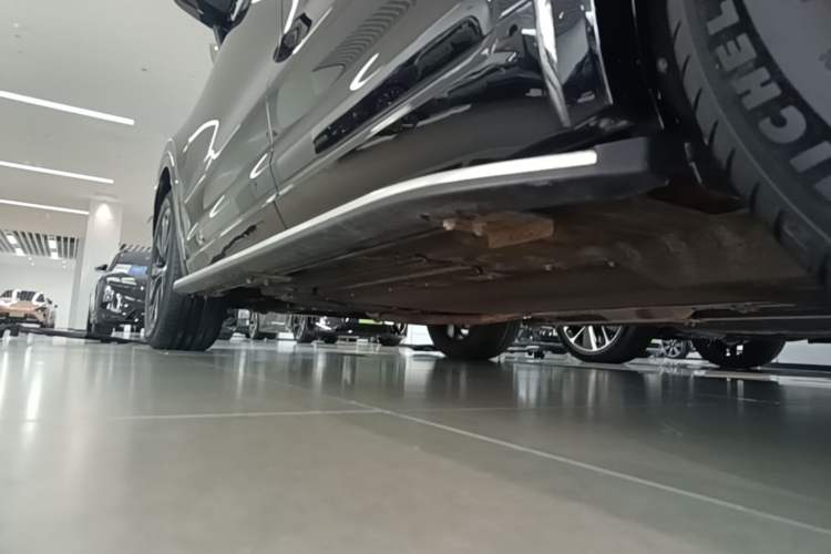 Used Li Auto ONE 2021 Extended-Range 6-Seater Version Left Side Sill