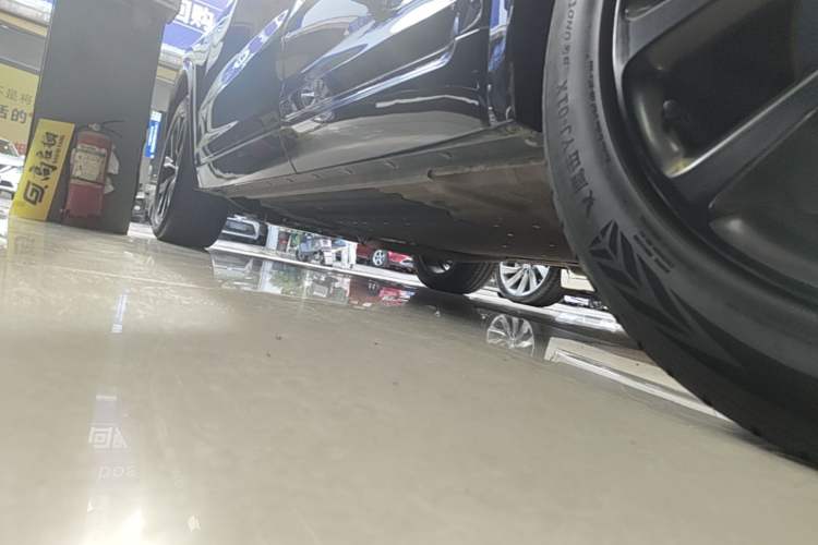 Used Li Auto ONE 2021 Extended-Range 6-Seater Version Left Side Sill