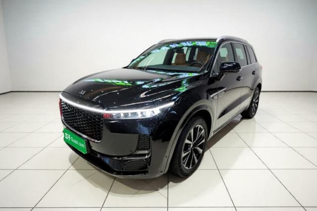 Ojetý Li Auto ONE 2021 Extended-Range 6-Seater Version