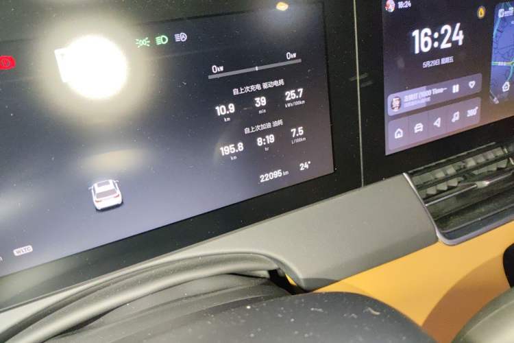 Used Li Auto ONE 2021 Extended-Range 6-Seater Version Odometer Close Up