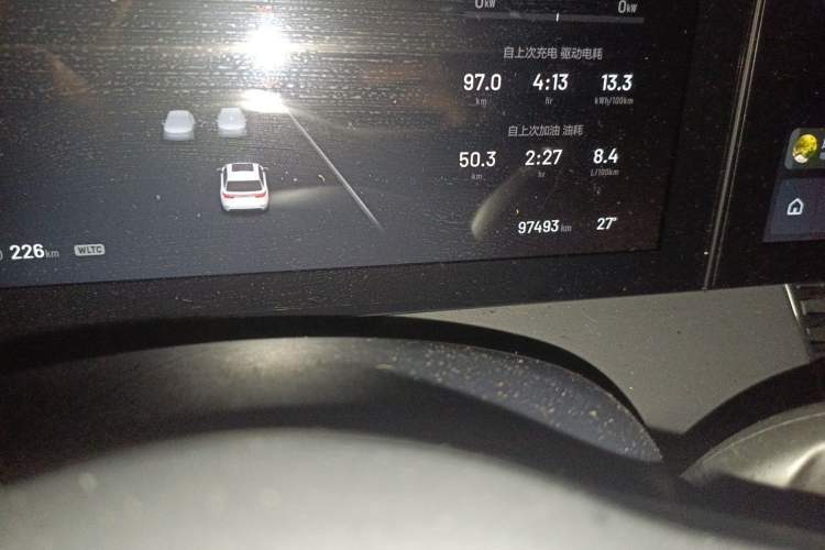 Used Li Auto ONE 2021 Extended-Range 6-Seater Version Odometer Close Up