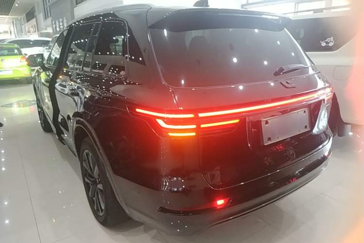 Used Li Auto ONE 2021 Extended-Range 6-Seater Version Rear Left 45 Deg