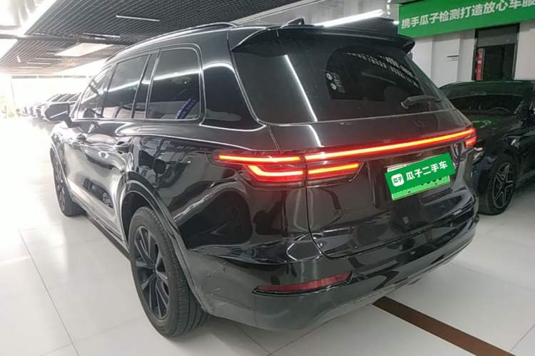 Used Li Auto ONE 2021 Extended-Range 6-Seater Version Rear Left 45 Deg