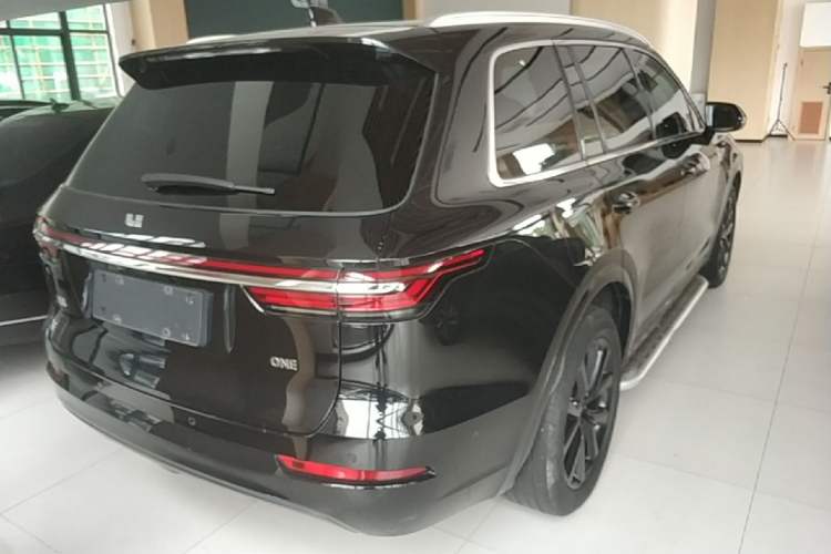 Used Li Auto ONE 2021 Extended-Range 6-Seater Version Rear Right 45 Deg