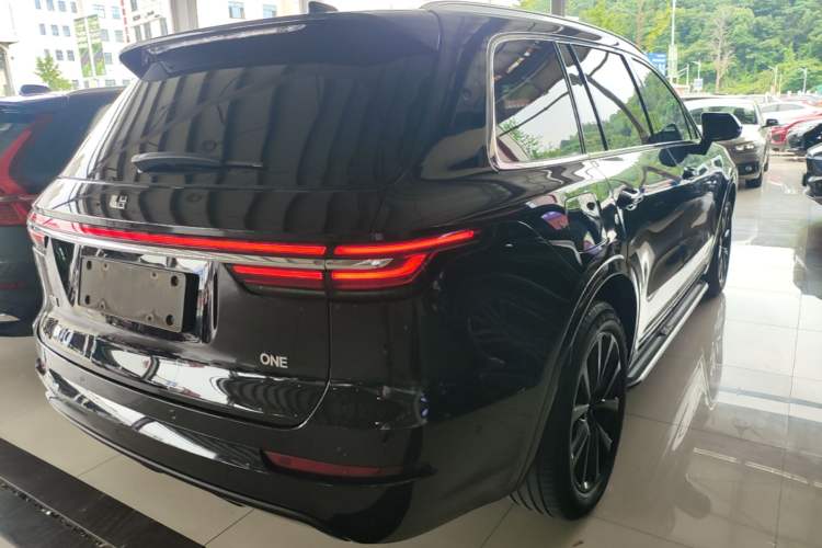 Used Li Auto ONE 2021 Extended-Range 6-Seater Version Rear Right 45 Deg