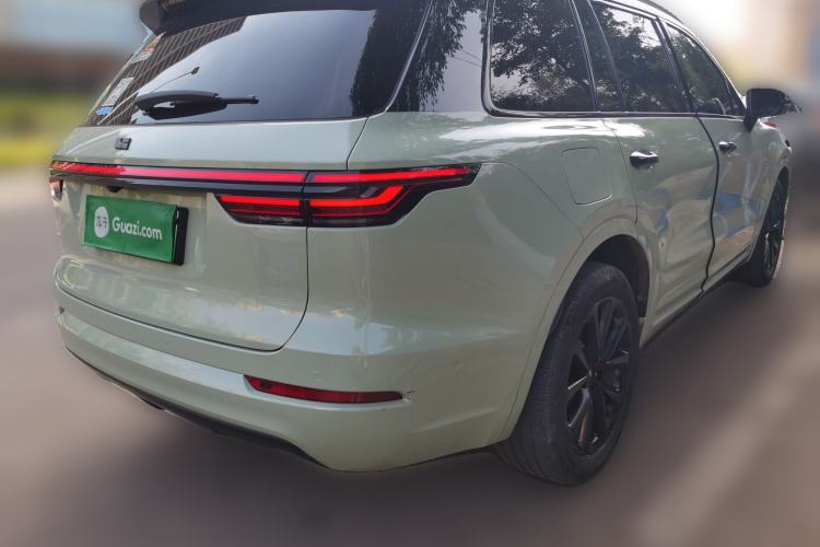 Used Li Auto ONE 2021 Extended-Range 6-Seater Version Rear Right 45 Deg