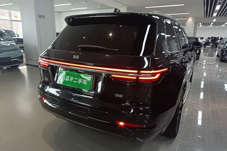 Used Li Auto ONE 2021 Extended-Range 6-Seater Version Rear Right 45 Deg