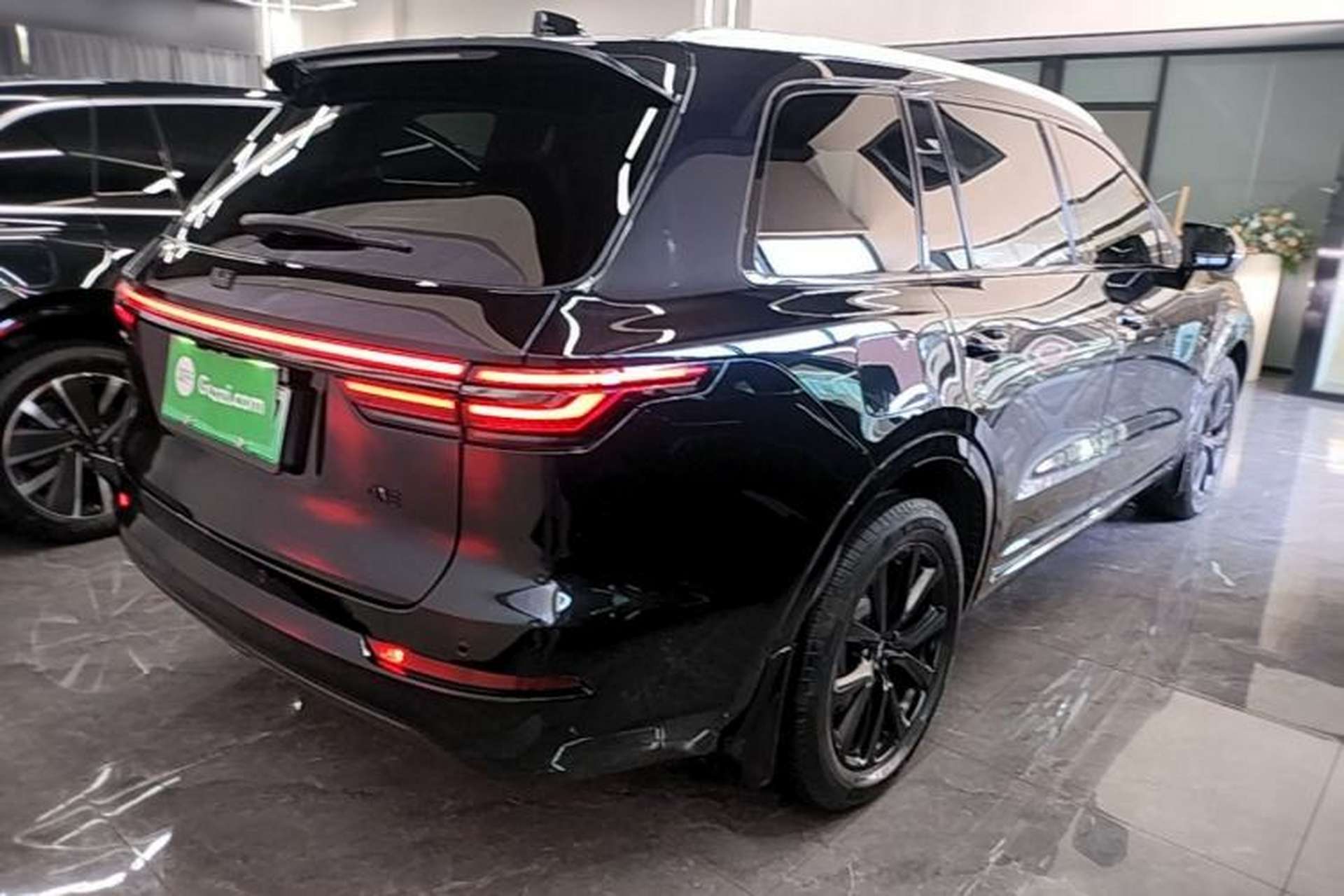 Used Li Auto ONE 2021 Extended-Range 6-Seater Version Rear Right 45 Deg