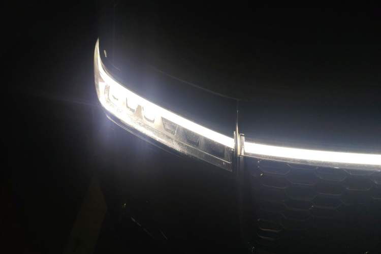 Used Li Auto ONE 2021 Extended-Range 6-Seater Version Right Front Headlight