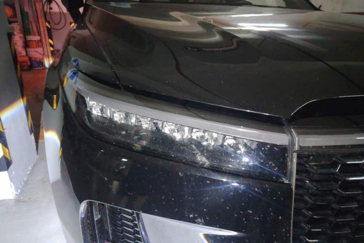 Used Li Auto ONE 2021 Extended-Range 6-Seater Version Right Front Headlight