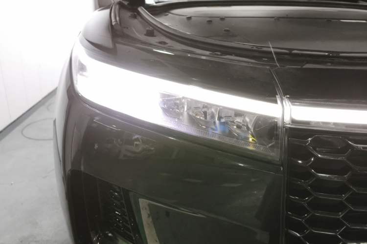Used Li Auto ONE 2021 Extended-Range 6-Seater Version Right Front Headlight