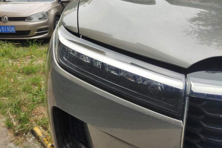 Used Li Auto ONE 2021 Extended-Range 6-Seater Version Right Front Headlight