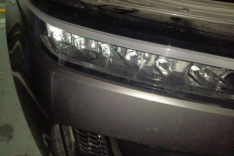 Used Li Auto ONE 2021 Extended-Range 6-Seater Version Right Front Headlight