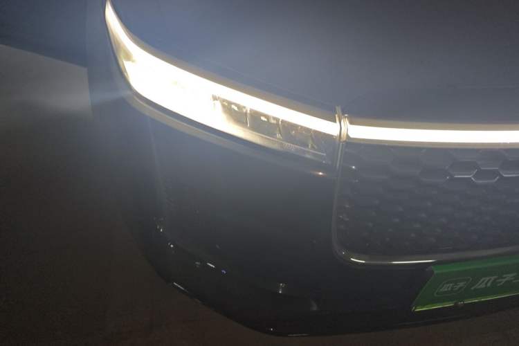 Used Li Auto ONE 2021 Extended-Range 6-Seater Version Right Front Headlight