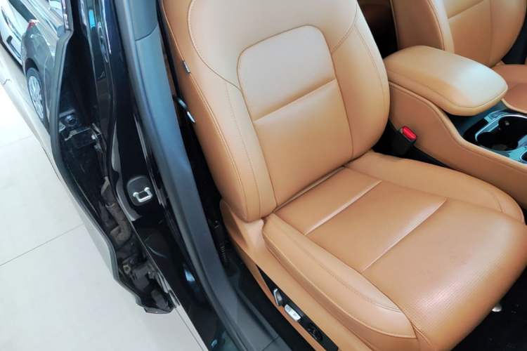 Used Li Auto ONE 2021 Extended-Range 6-Seater Version Right Front Seat