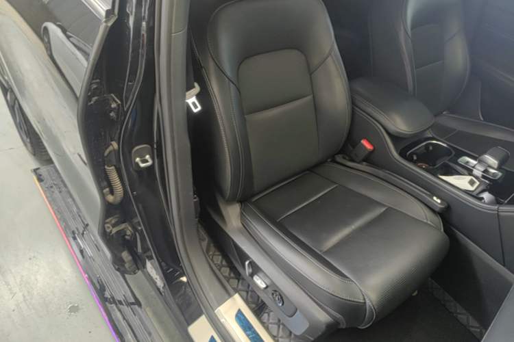 Used Li Auto ONE 2021 Extended-Range 6-Seater Version Right Front Seat