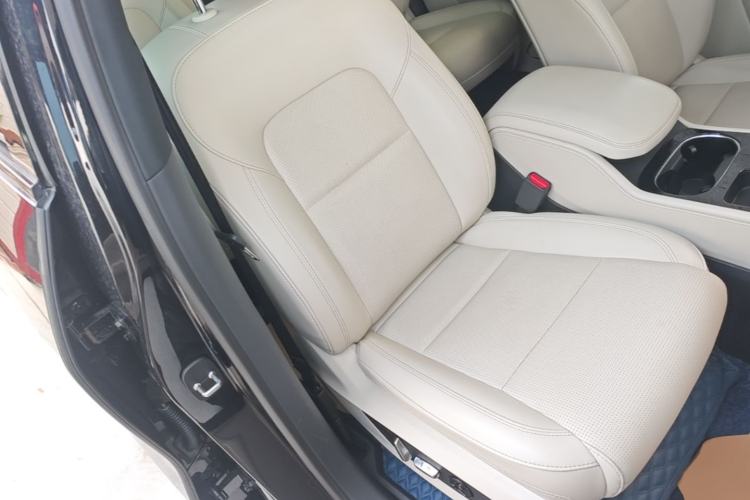 Used Li Auto ONE 2021 Extended-Range 6-Seater Version Right Front Seat