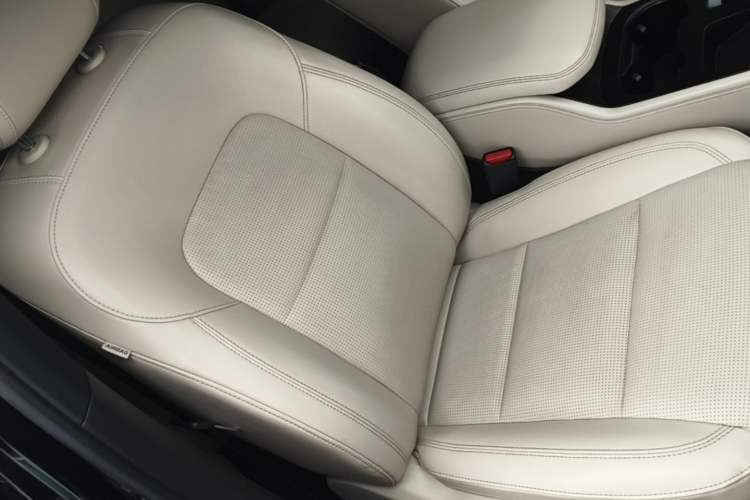 Used Li Auto ONE 2021 Extended-Range 6-Seater Version Right Front Seat