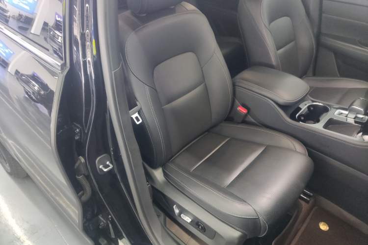 Used Li Auto ONE 2021 Extended-Range 6-Seater Version Right Front Seat