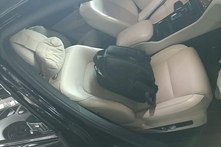 Used Li Auto ONE 2021 Extended-Range 6-Seater Version Right Front Seat