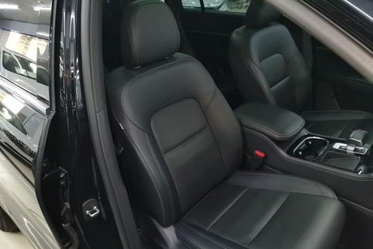 Used Li Auto ONE 2021 Extended-Range 6-Seater Version Right Front Seat