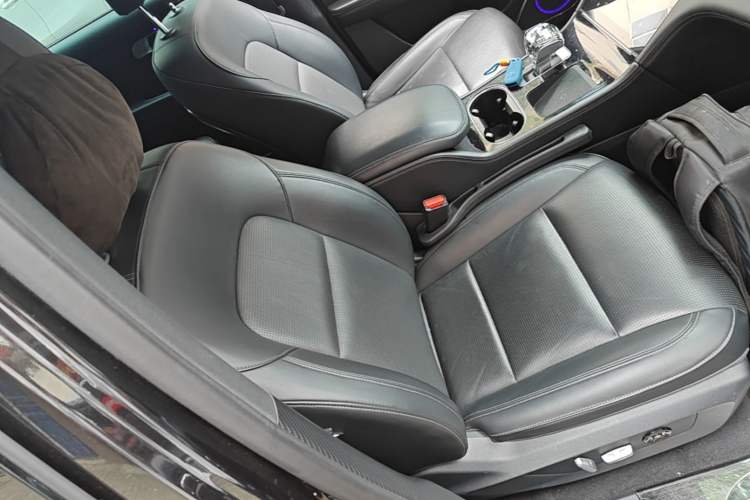 Used Li Auto ONE 2021 Extended-Range 6-Seater Version Right Front Seat