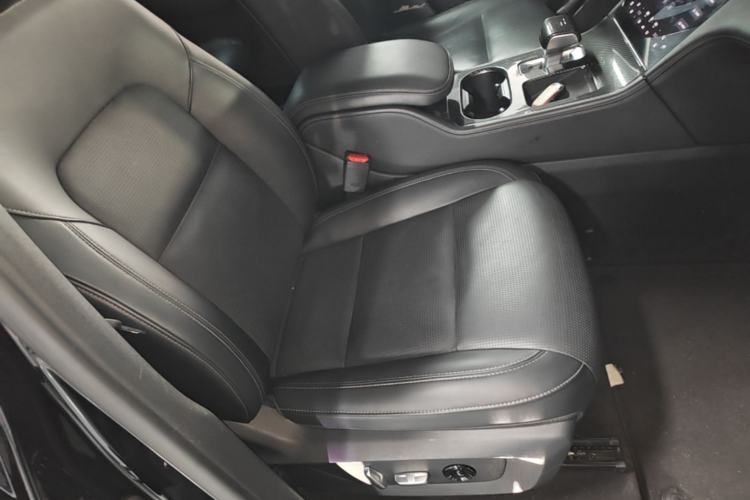 Used Li Auto ONE 2021 Extended-Range 6-Seater Version Right Front Seat