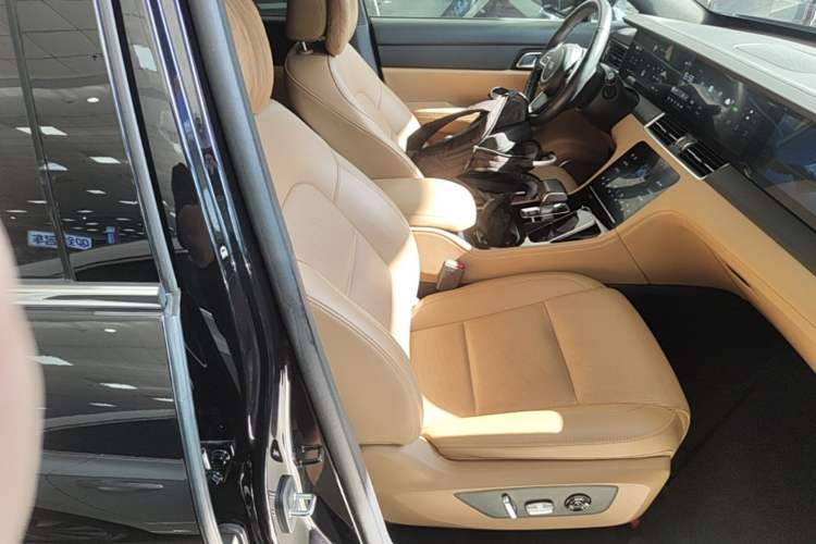 Used Li Auto ONE 2021 Extended-Range 6-Seater Version Right Front Seat