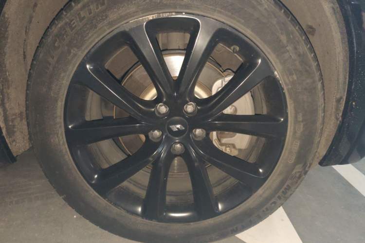 Used Li Auto ONE 2021 Extended-Range 6-Seater Version Right Front Wheel Hub