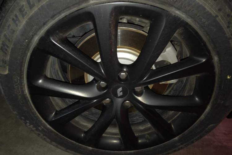 Used Li Auto ONE 2021 Extended-Range 6-Seater Version Right Front Wheel Hub