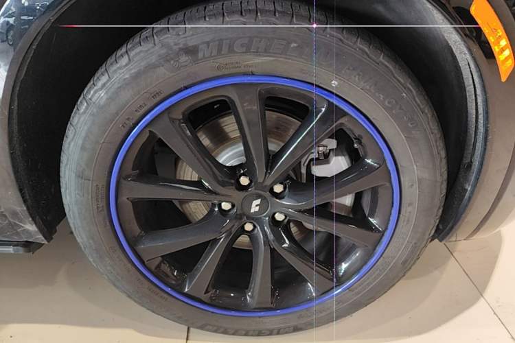 Used Li Auto ONE 2021 Extended-Range 6-Seater Version Right Front Wheel Hub