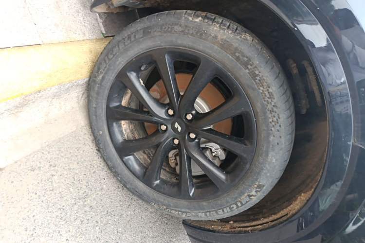 Used Li Auto ONE 2021 Extended-Range 6-Seater Version Right Front Wheel Hub