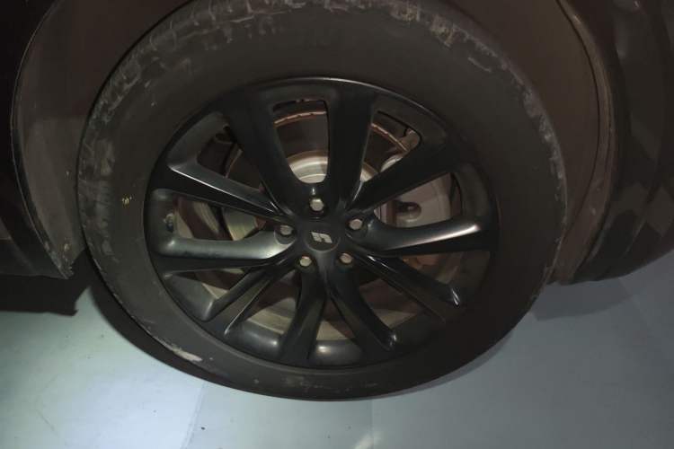 Used Li Auto ONE 2021 Extended-Range 6-Seater Version Right Front Wheel Hub