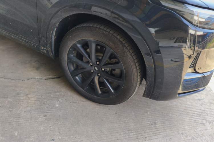 Used Li Auto ONE 2021 Extended-Range 6-Seater Version Right Front Wheel Hub