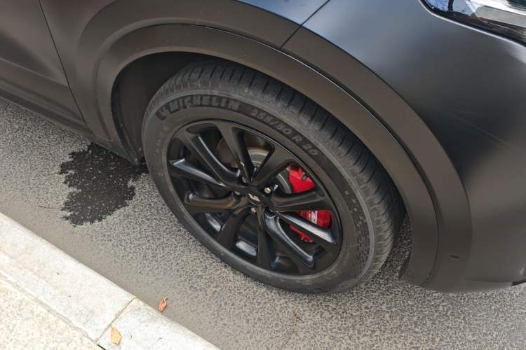 Used Li Auto ONE 2021 Extended-Range 6-Seater Version Right Front Wheel Hub