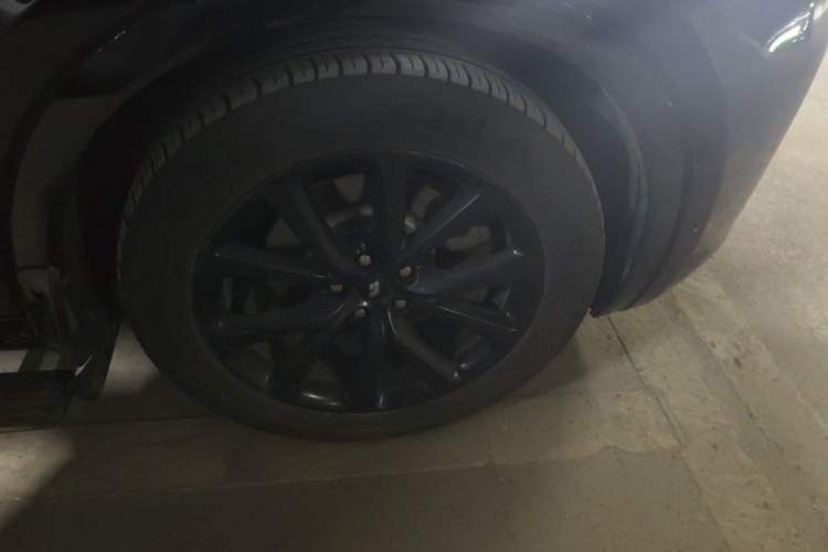 Used Li Auto ONE 2021 Extended-Range 6-Seater Version Right Front Wheel Hub