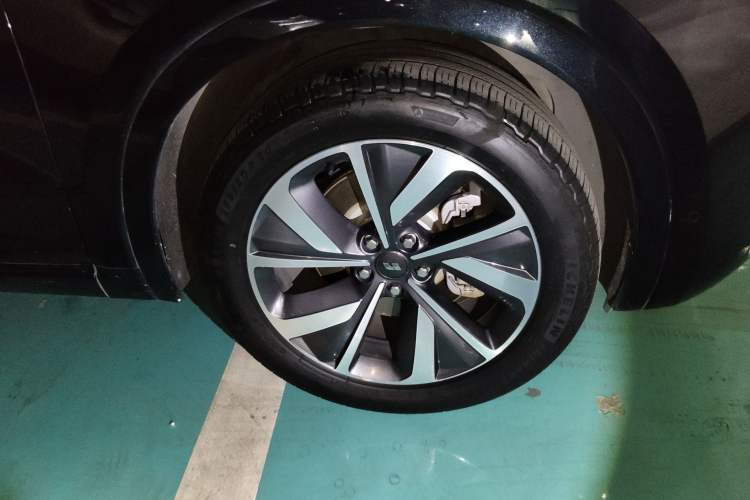 Used Li Auto ONE 2021 Extended-Range 6-Seater Version Right Front Wheel Hub