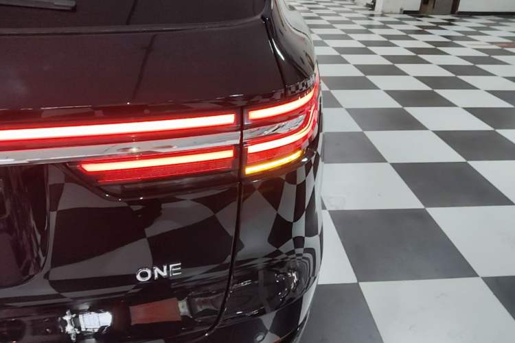 Used Li Auto ONE 2021 Extended-Range 6-Seater Version Right Rear Taillight