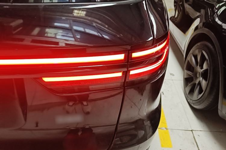 Used Li Auto ONE 2021 Extended-Range 6-Seater Version Right Rear Taillight