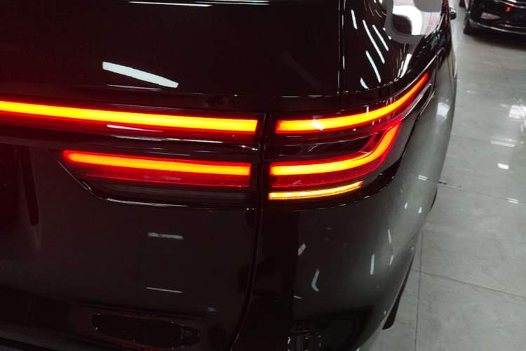 Used Li Auto ONE 2021 Extended-Range 6-Seater Version Right Rear Taillight