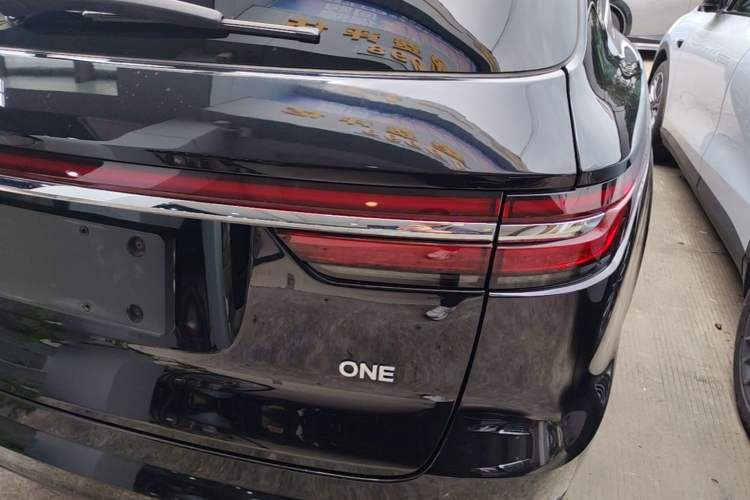 Used Li Auto ONE 2021 Extended-Range 6-Seater Version Right Rear Taillight