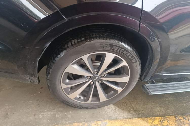 Used Li Auto ONE 2021 Extended-Range 6-Seater Version Right Rear Wheel Hub
