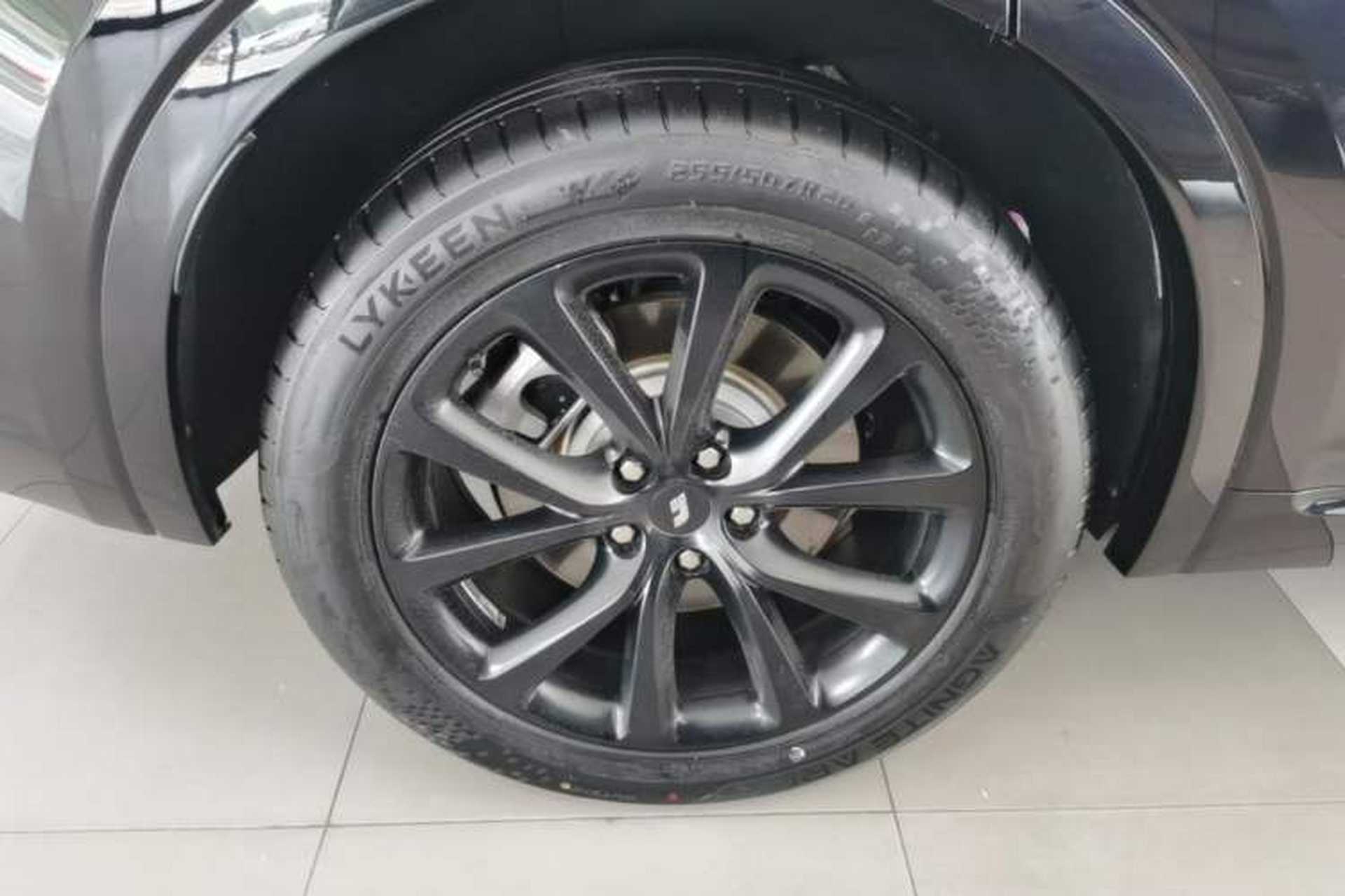 Used Li Auto ONE 2021 Extended-Range 6-Seater Version Right Rear Wheel Hub