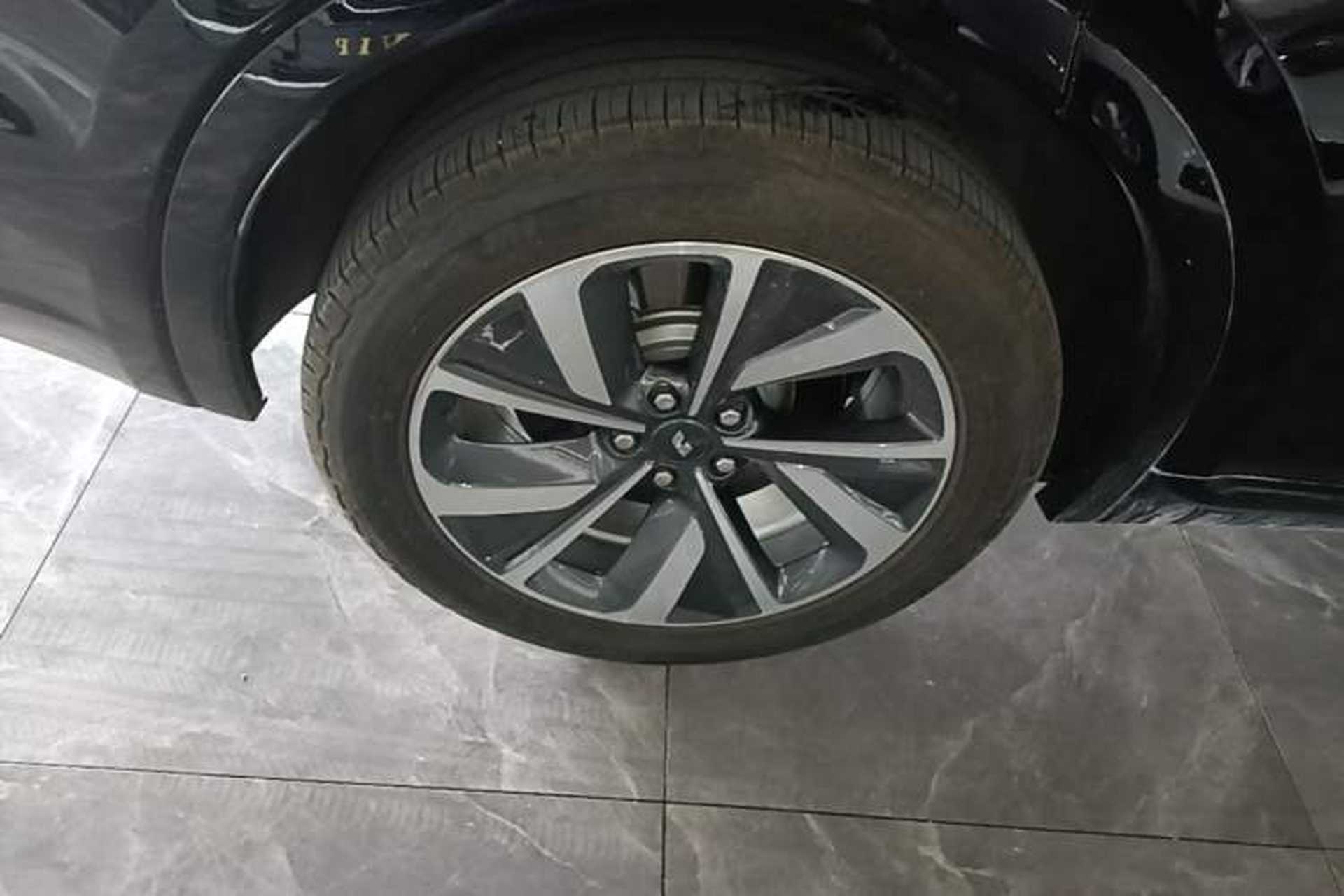 Used Li Auto ONE 2021 Extended-Range 6-Seater Version Right Rear Wheel Hub