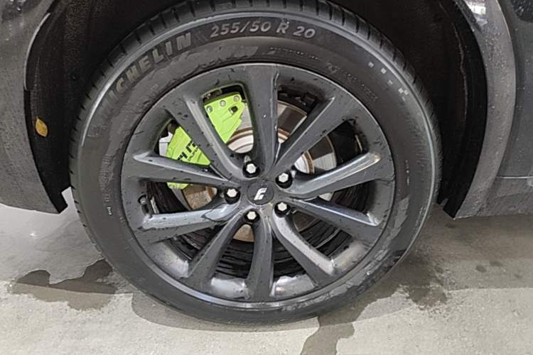 Used Li Auto ONE 2021 Extended-Range 6-Seater Version Right Rear Wheel Hub