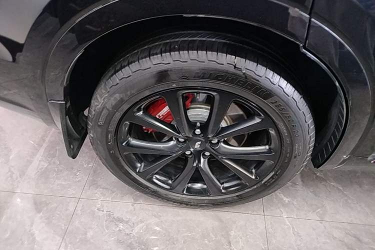 Used Li Auto ONE 2021 Extended-Range 6-Seater Version Right Rear Wheel Hub