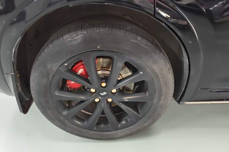 Used Li Auto ONE 2021 Extended-Range 6-Seater Version Right Rear Wheel Hub