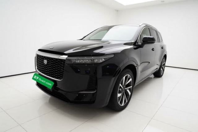 Ojetý Li Auto ONE 2021 Extended-Range 6-Seater Version