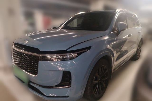 Ojetý Li Auto ONE 2021 Extended-Range 6-Seater Version