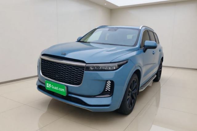 Ojetý Li Auto ONE 2021 Extended-Range 6-Seater Version